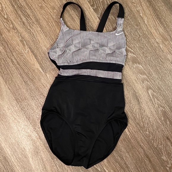 Nike Other - Nike Swimsuit Sz M